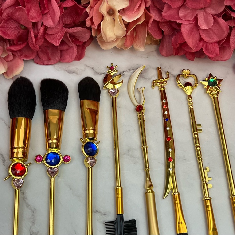 8 Piece Sailor Moon Anime Gold Makeup Brush Set - Picture 13 of 17